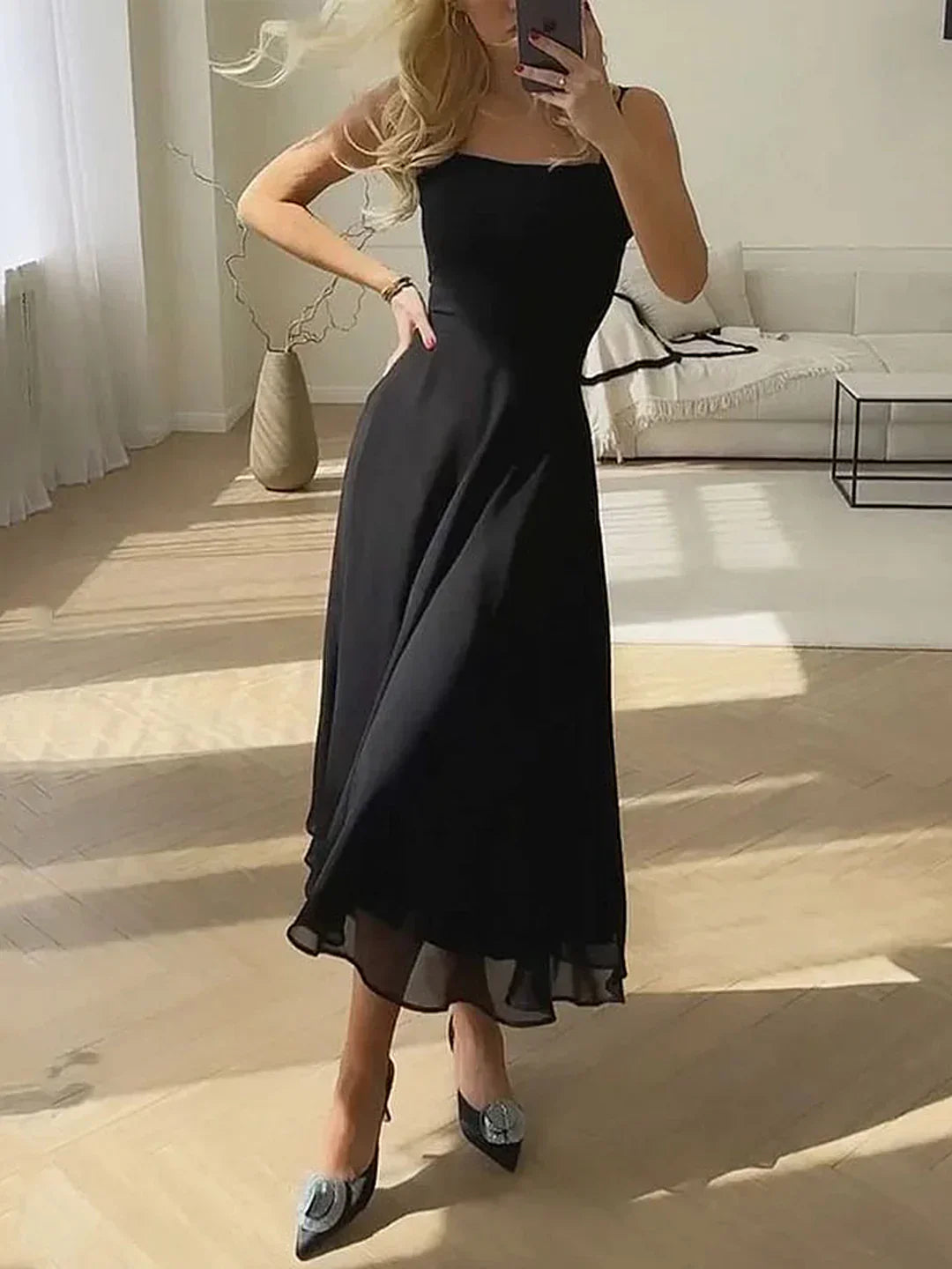 Jolie | Elegant Strapped Dress